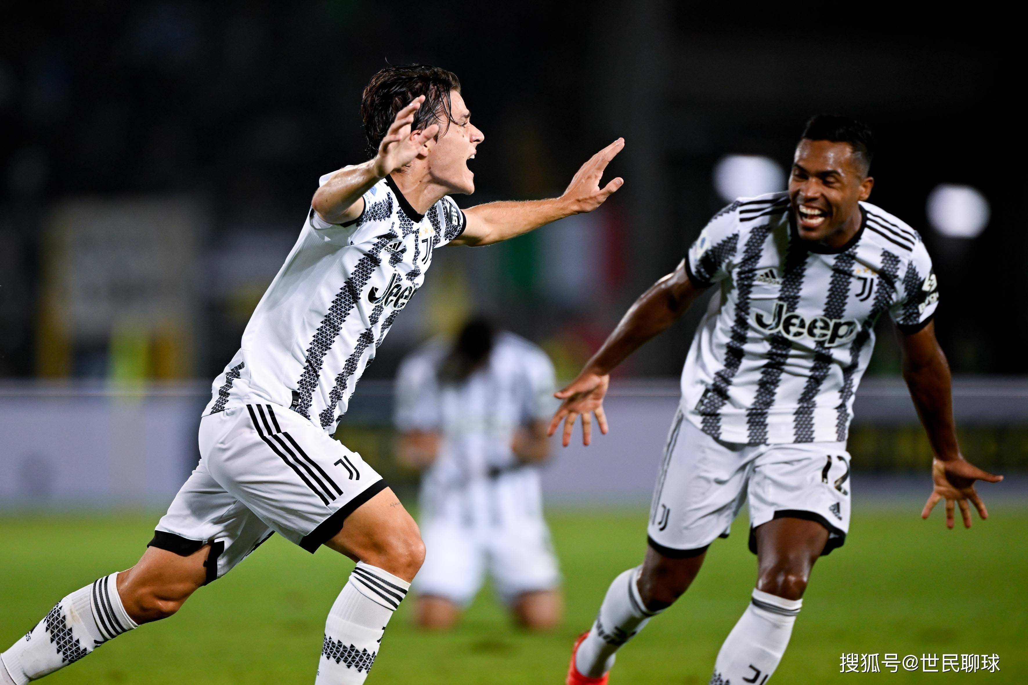 包含尤文图斯客场逆转夺得一场胜利的词条