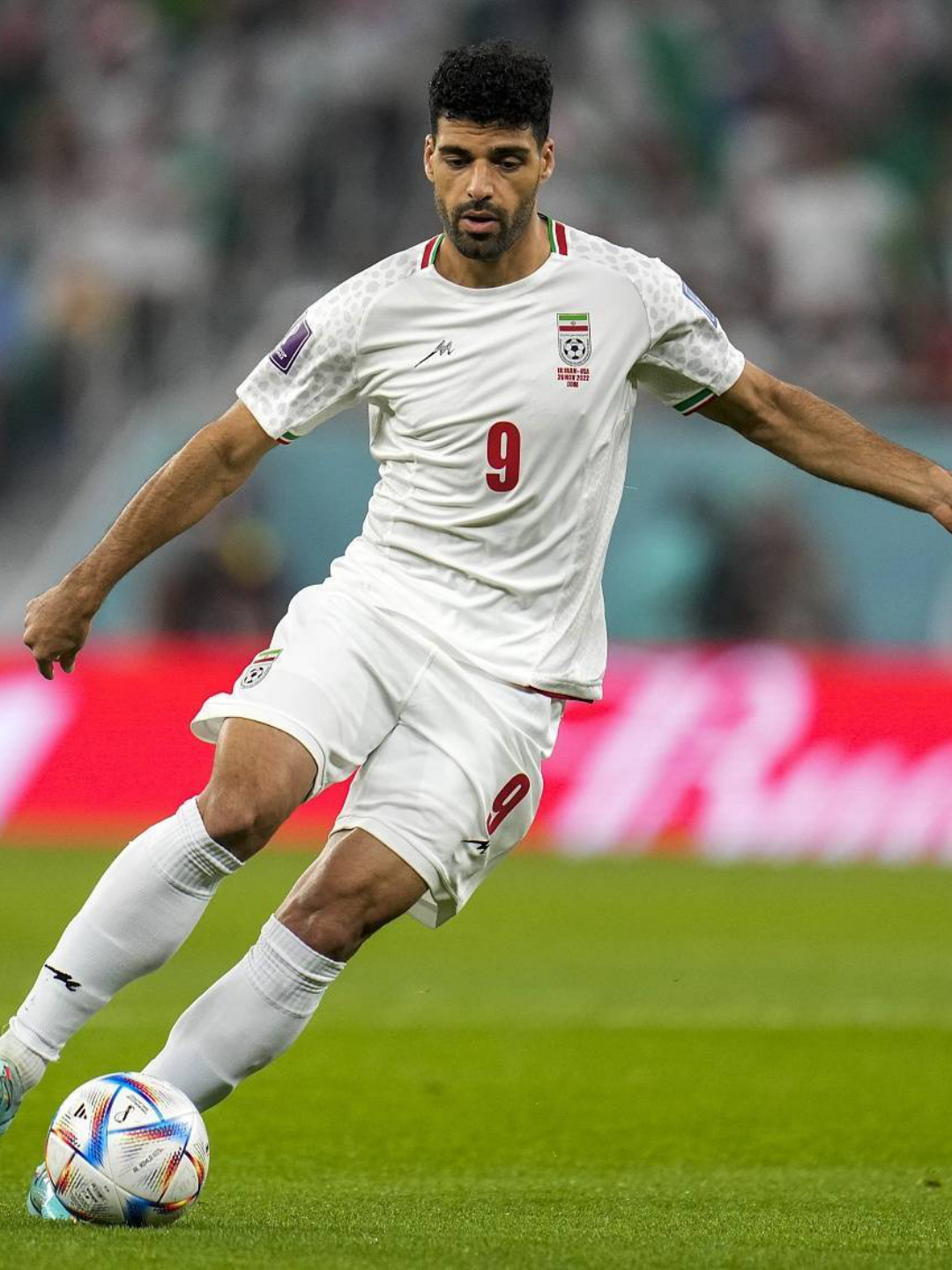 伊朗球队在亚冠比赛中展现出色实力的简单介绍