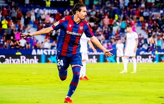 巴伦西亚大胜莱万特，升至积分榜第二的简单介绍