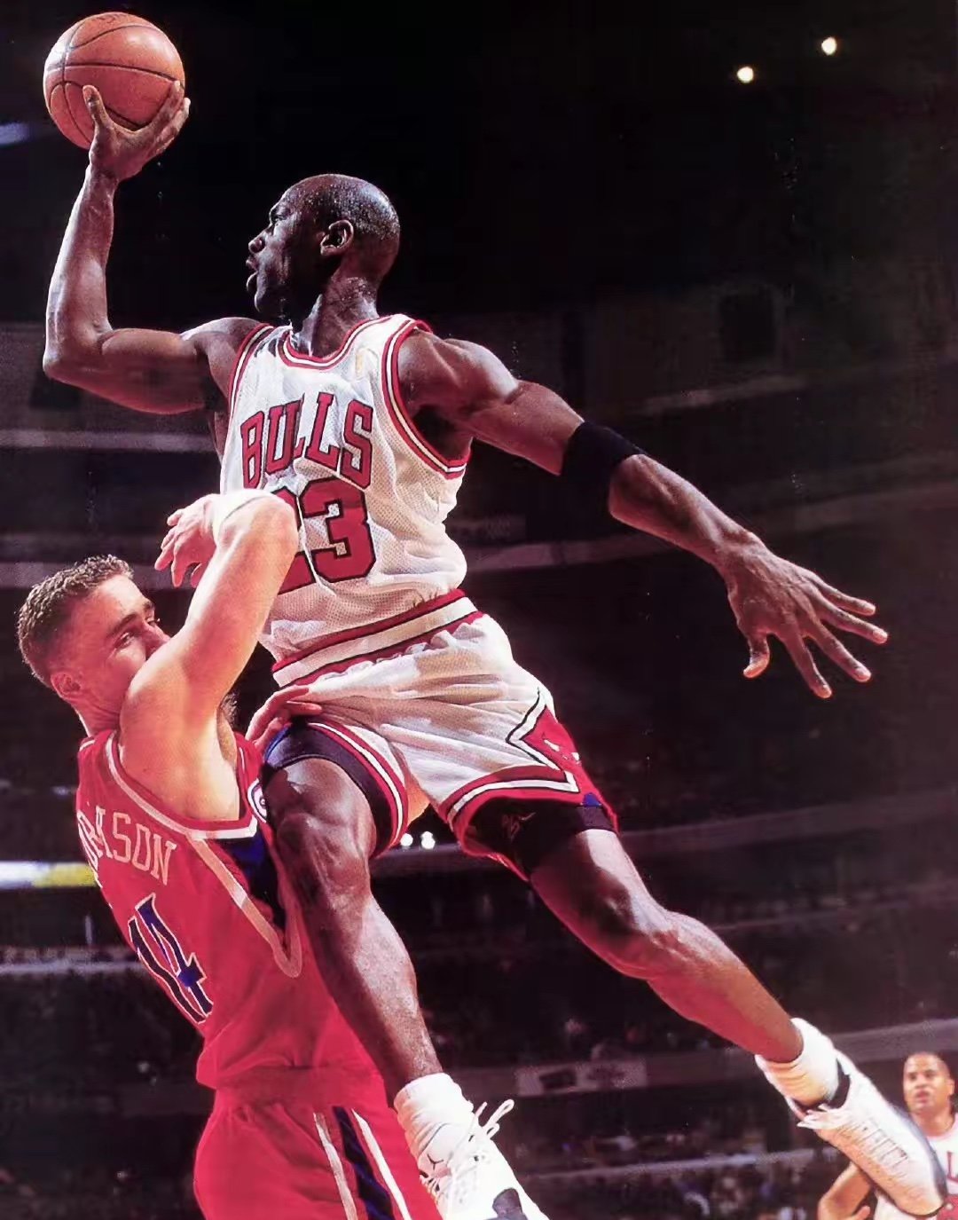 篮球巨星在全球比赛中创造历史的简单介绍 篮球巨星在全球比赛中创造历史的简单介绍