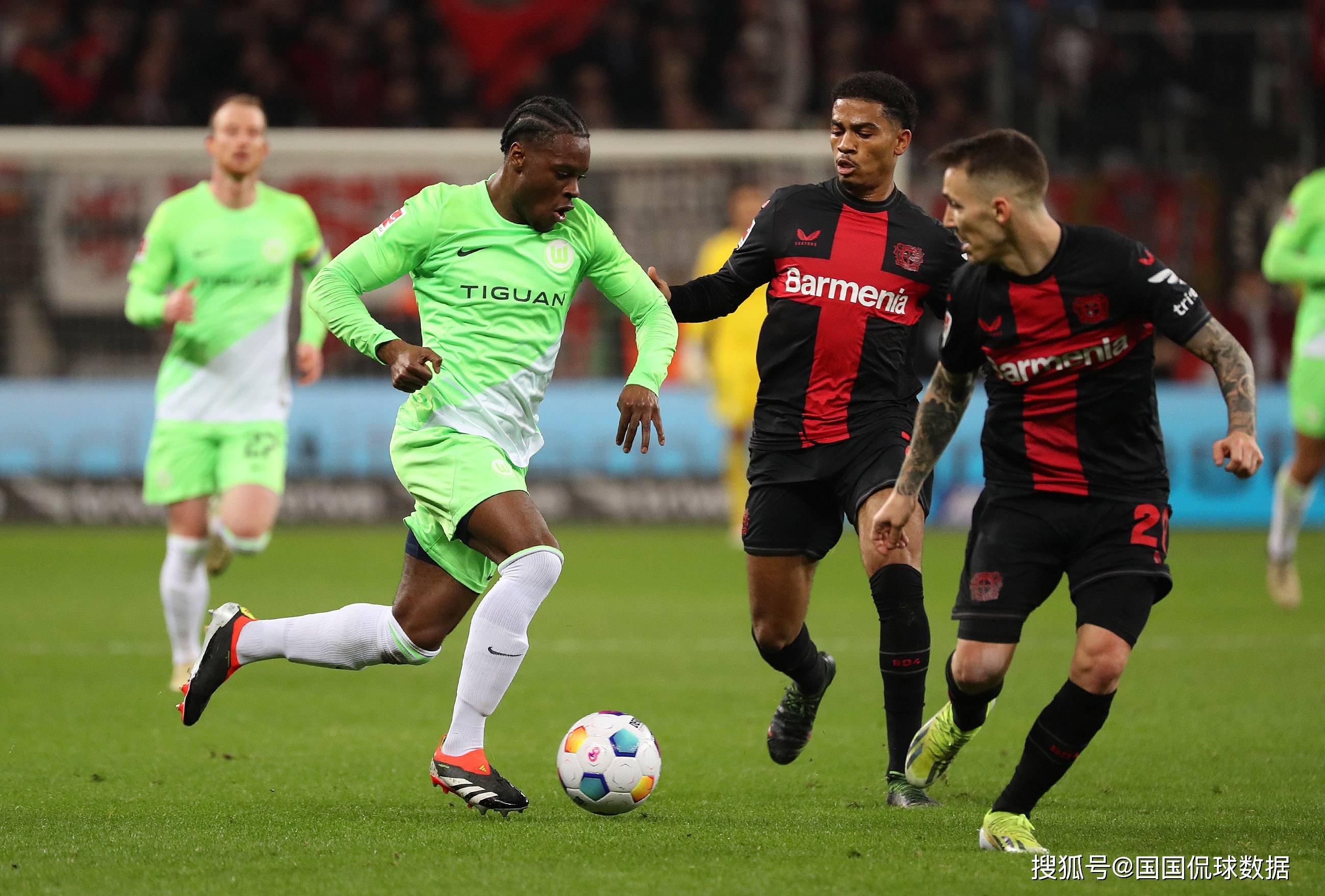 包含沃尔夫斯堡球员爆发,带领球队征服球场的词条 包含沃尔夫斯堡球员爆发,带领球队征服球场的词条