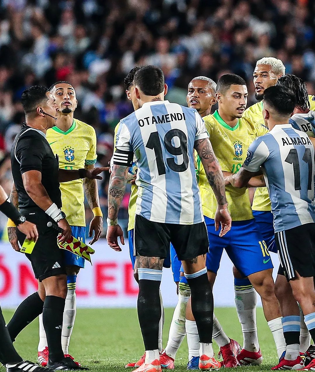 阿根廷完胜国际米兰，马丁内利扛起全队的简单介绍