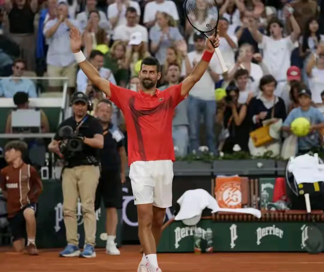 年终总决赛险胜法网，德约科维奇点燃赛场的简单介绍