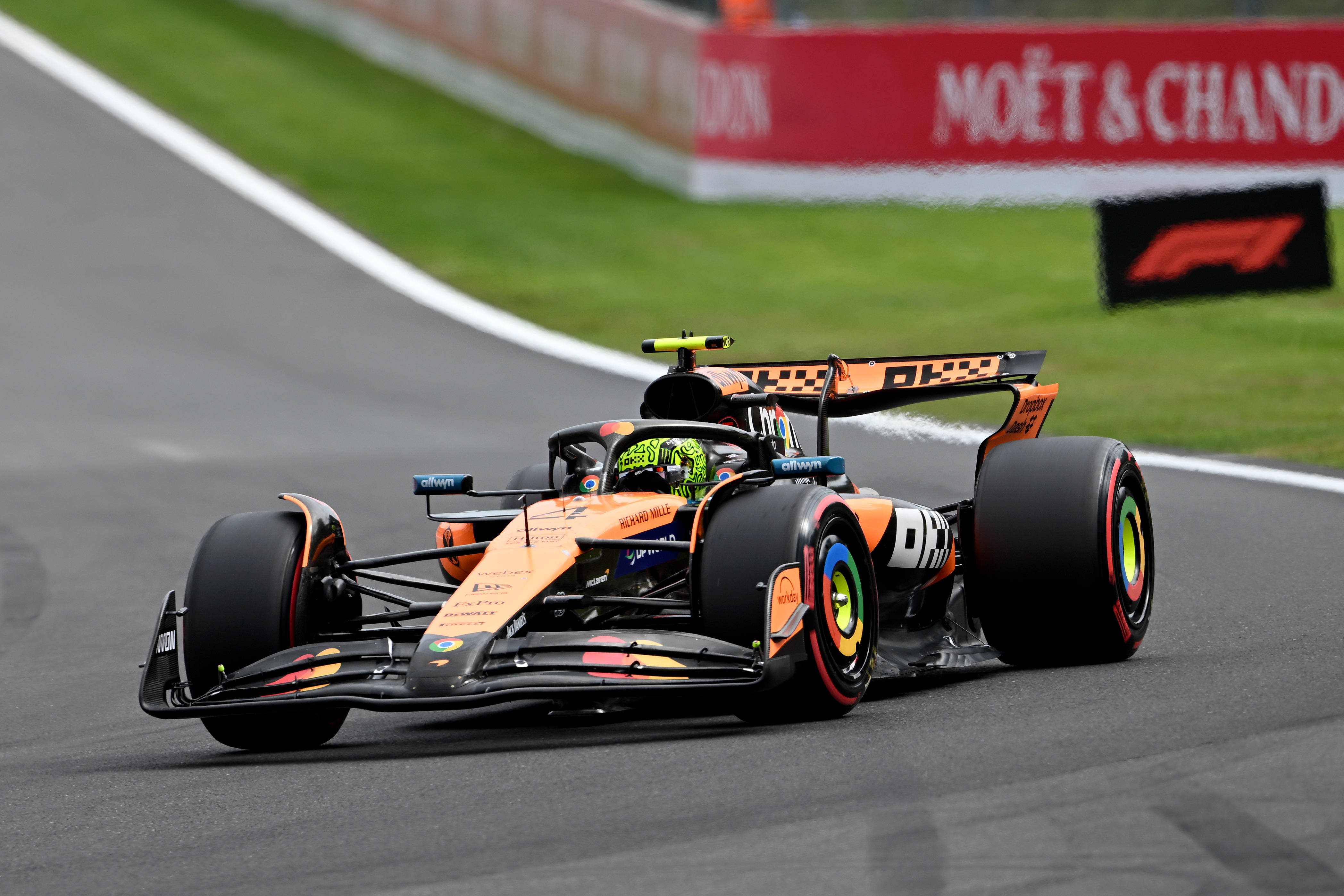 索伯车队鏖战迈凯伦,拉塞尔高光表现的简单介绍 索伯车队鏖战迈凯伦,拉塞尔高光表现的简单介绍