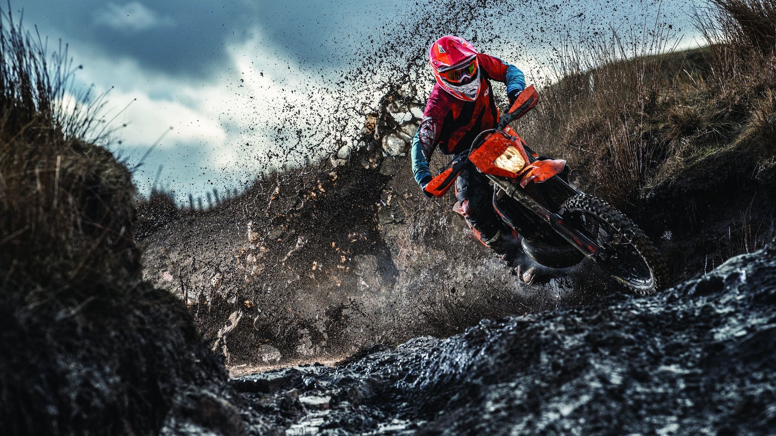 西决生死战之夜，苏亚雷斯存在感拉满，沉默的猎手如何成为胜负手