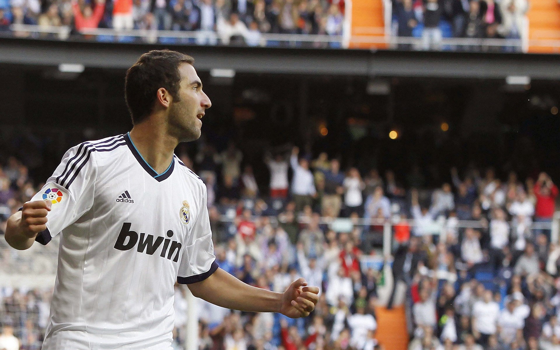 福克斯的存在感拉满之夜，美加墨世界杯如何被一场转播重新定义