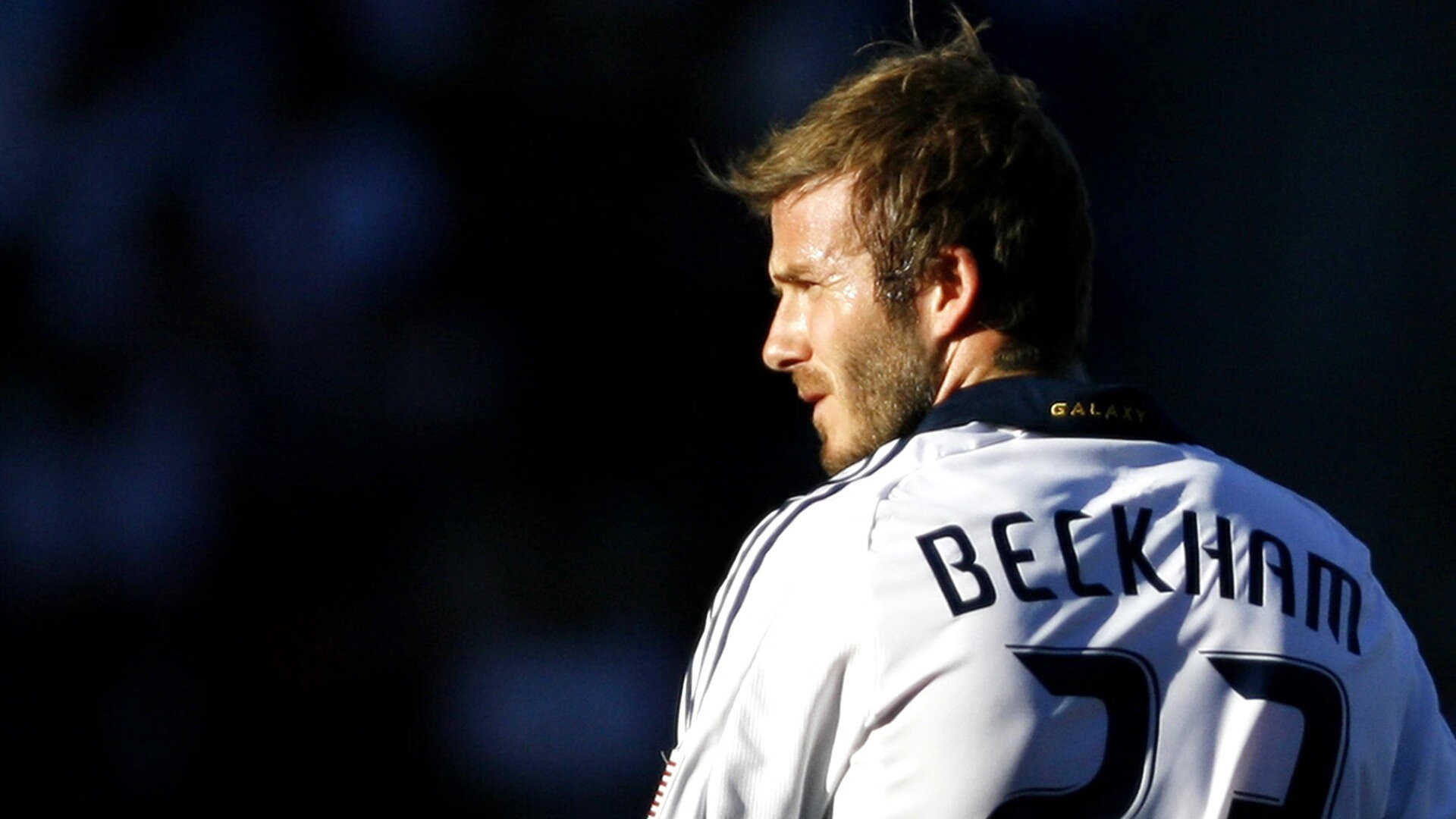 墨西哥横扫丹麦，戈麦斯高光表现引领战术革命