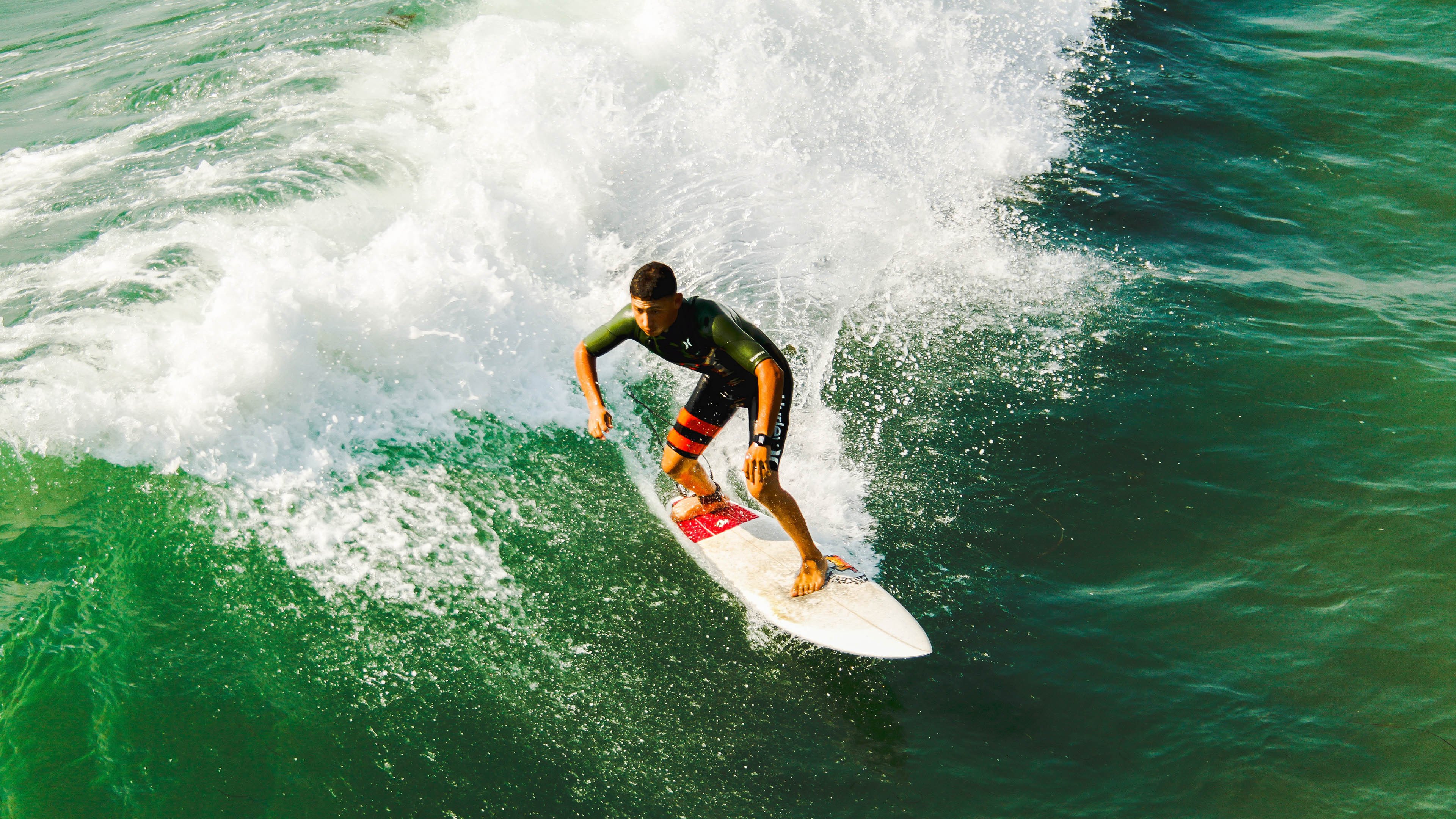爱游戏官方-绿茵场上的张继科时刻，葡萄牙轻取日本，C罗再现乒乓名将式惊艳
