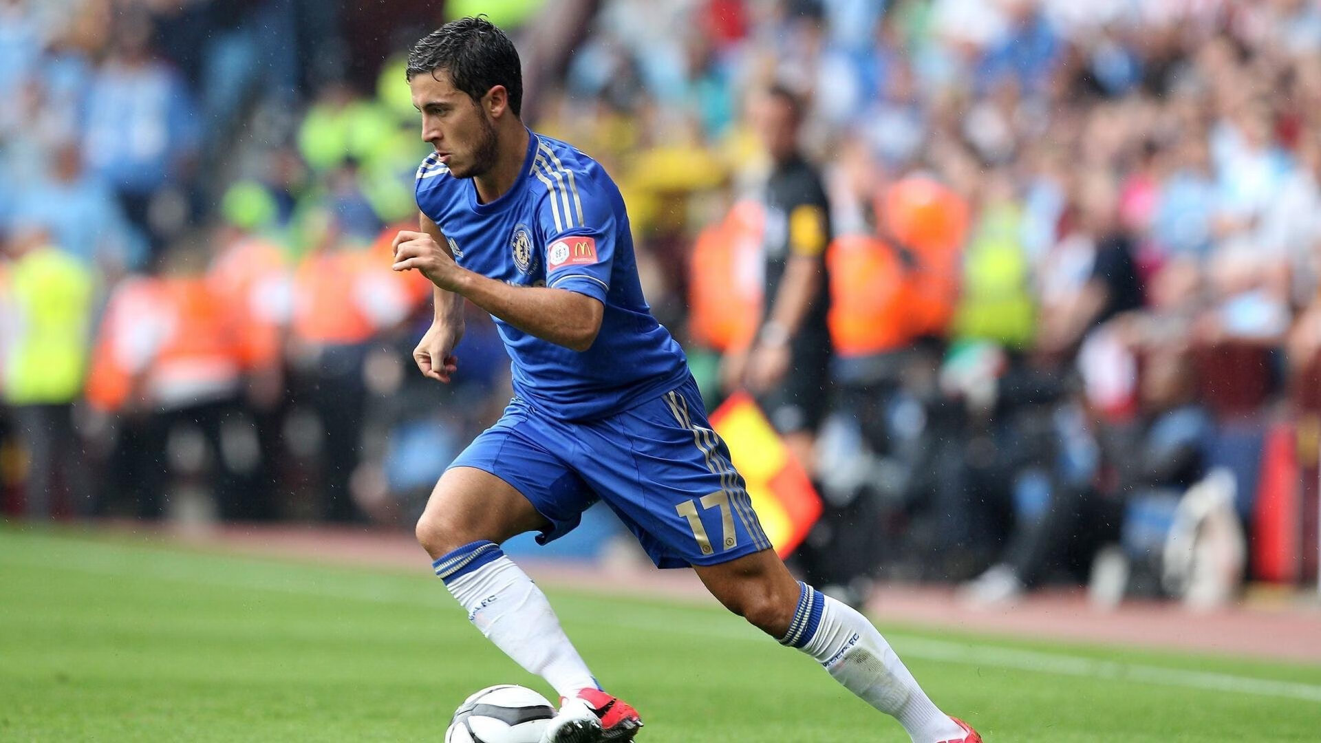 洛城鏖战，霍勒迪一剑封喉，快船险胜湖人锁定季后赛关键席位